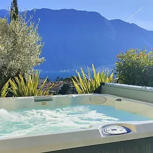  Apartment Magic Garden With Jacuzzi-pool And Luxury View Italien